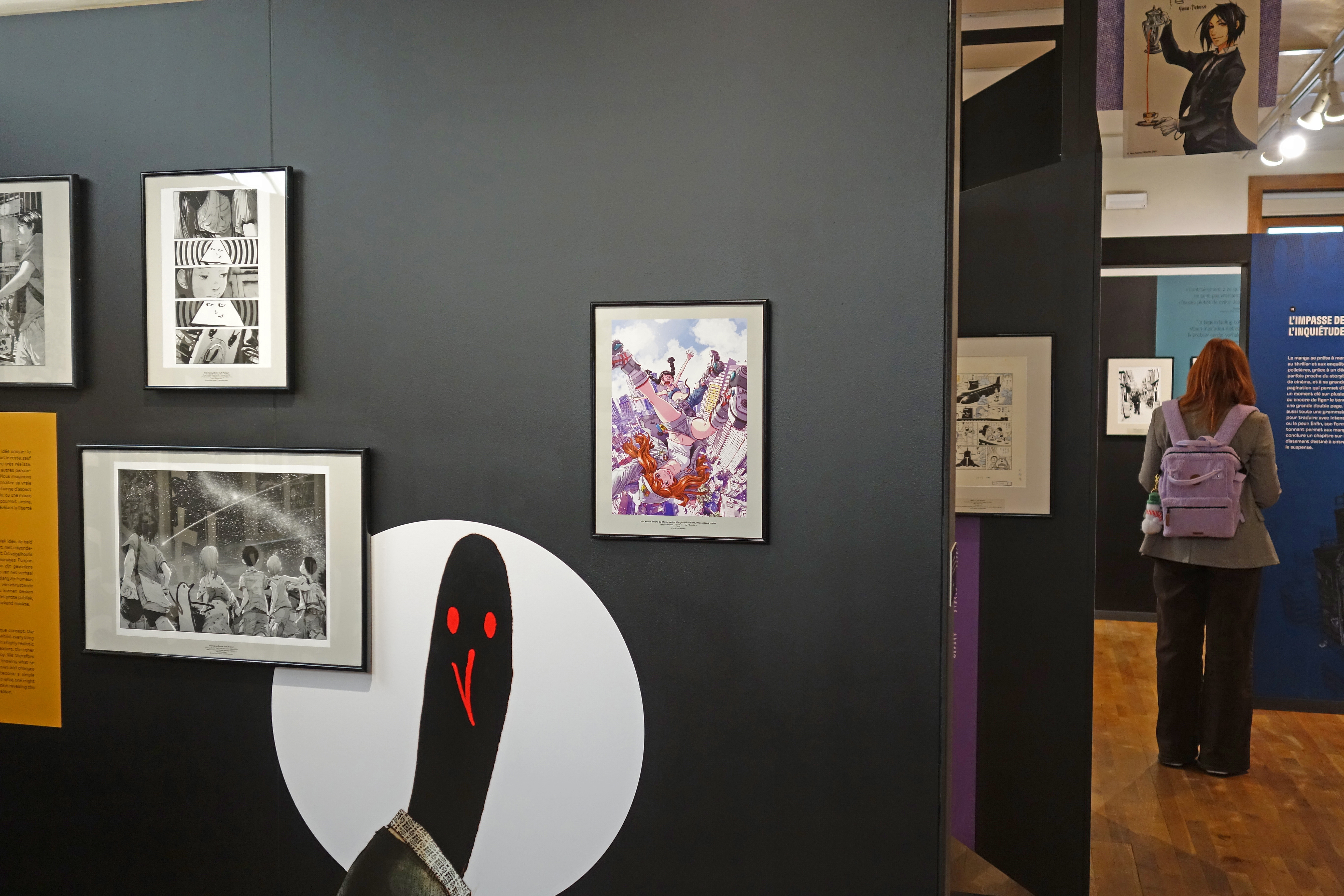 Visiteur dans la salle de l’exposition Mangatopia au Musée de la BD de Bruxelles
