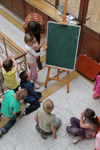 Visite guidée avec valise des enfants -  test